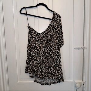 ✨lane bryant multicolor animal print one shoulder top✨